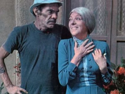 "Señor Ramon" (Ramón Valdés) y el "Bruja de 71" (Angelina Fernández), en "El Chavo del 8"