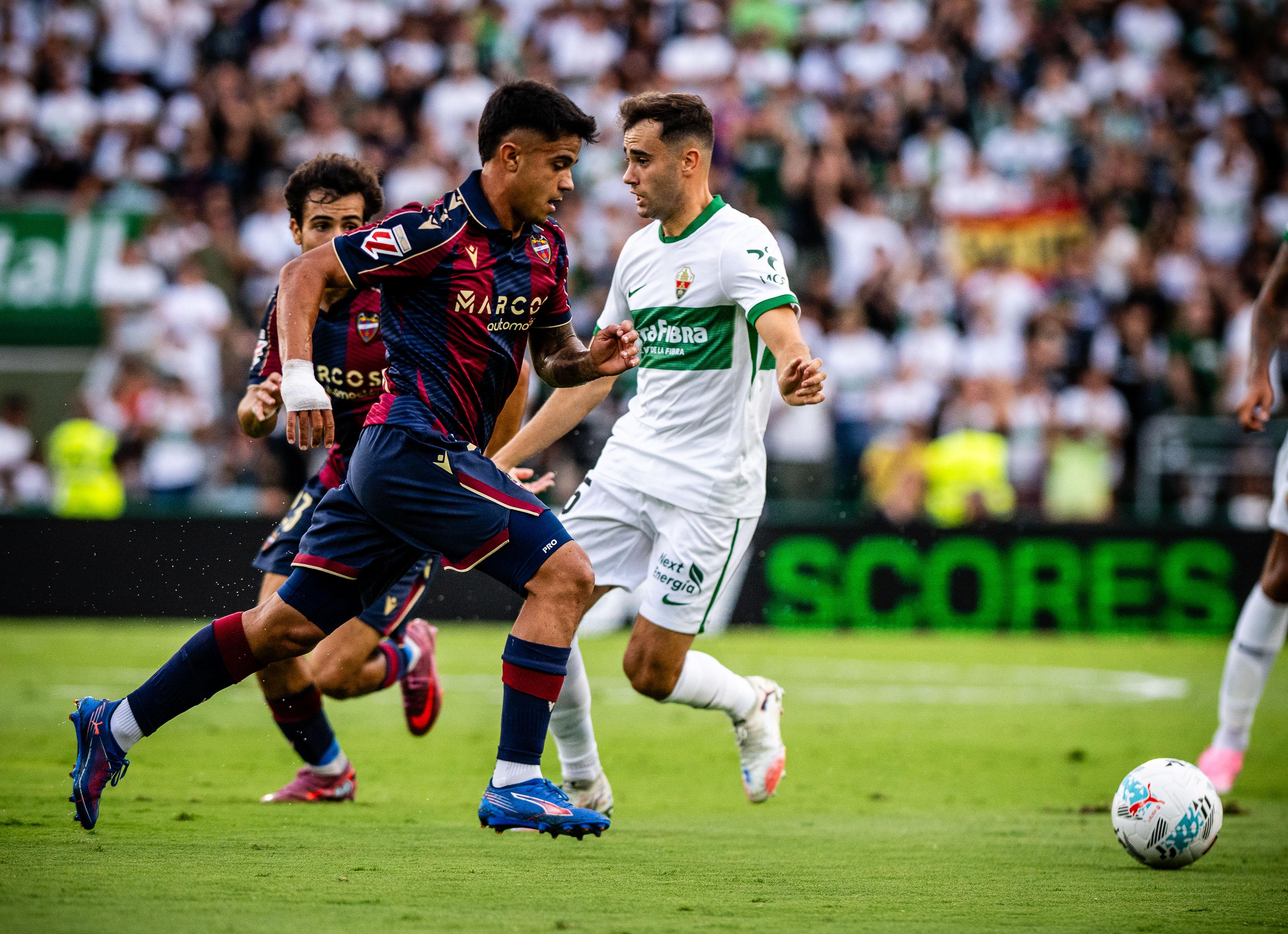 Levante Ud Falls Beat Elche |Usted levanta el sitio oficial