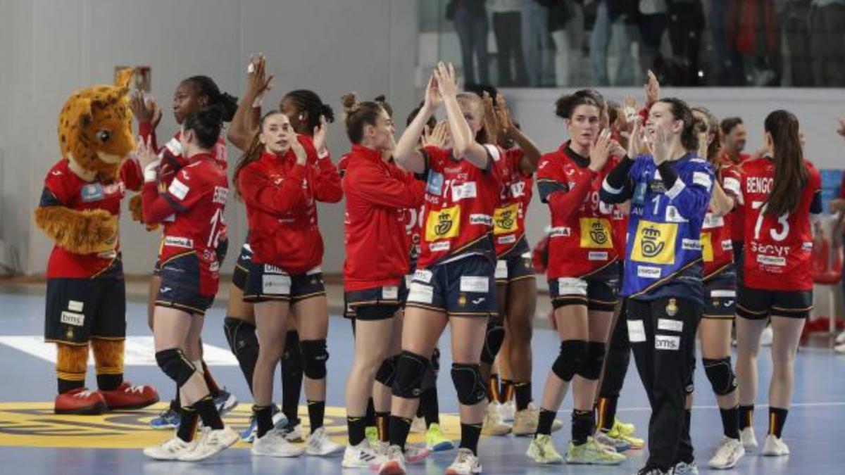 The Guerreras start their European Championship run with a quick win over Greece