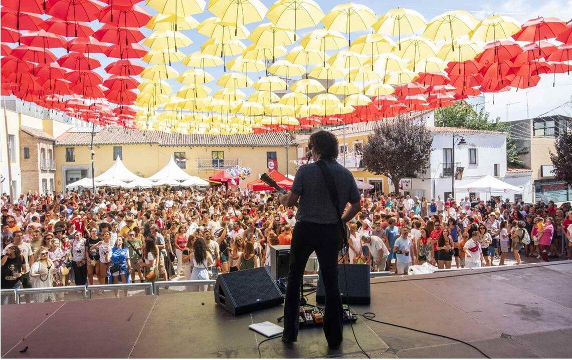 Paco del Pu, Metropop or Mera Parrado will music will be music in the 2025 parti...