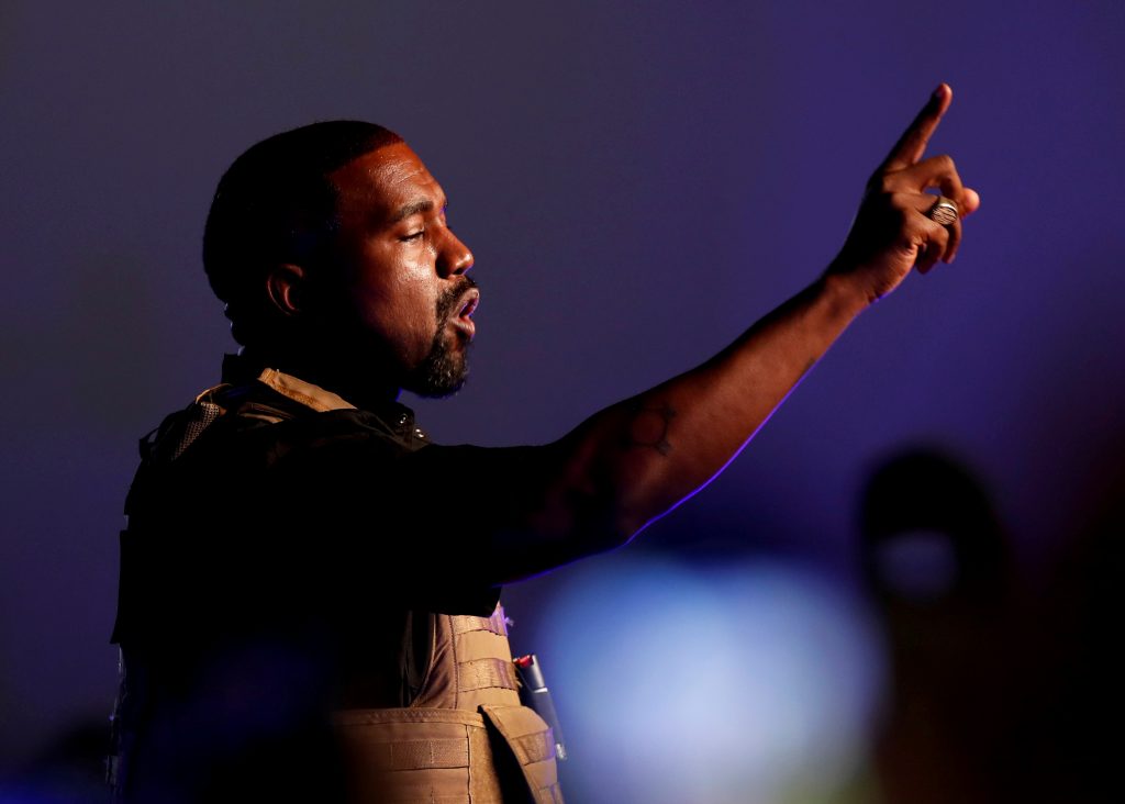 "Kim intentó encerrarme": los extraños mensajes de Twitter de Kanye West que suscitaron más dudas sobre su salud mental